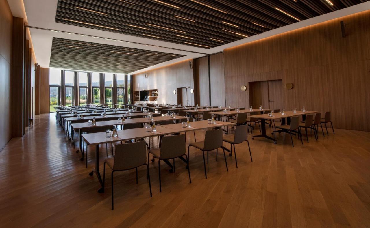 Hyatt Regency 5*