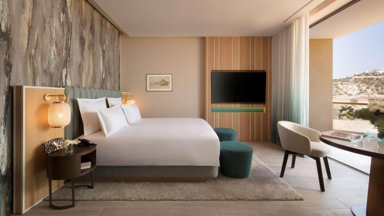 Hyatt Regency 5*